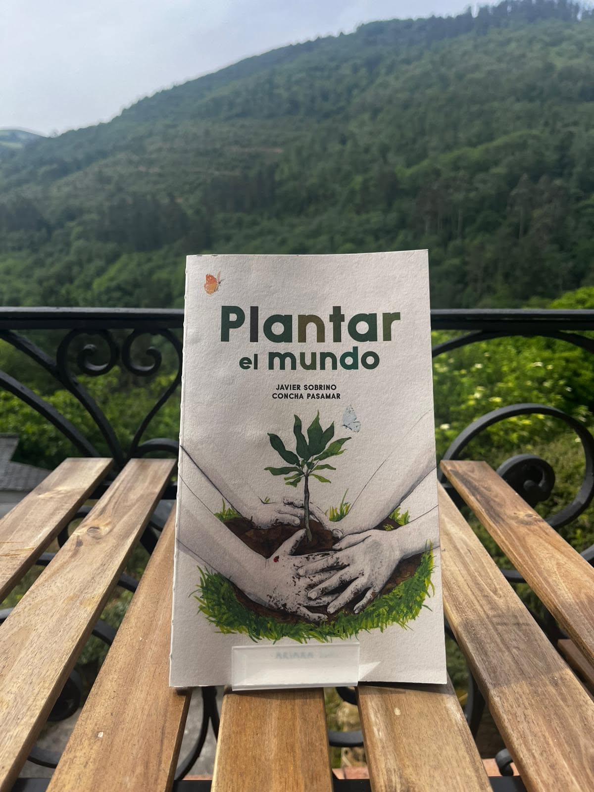 Libros en la librería de la Casa del Agua